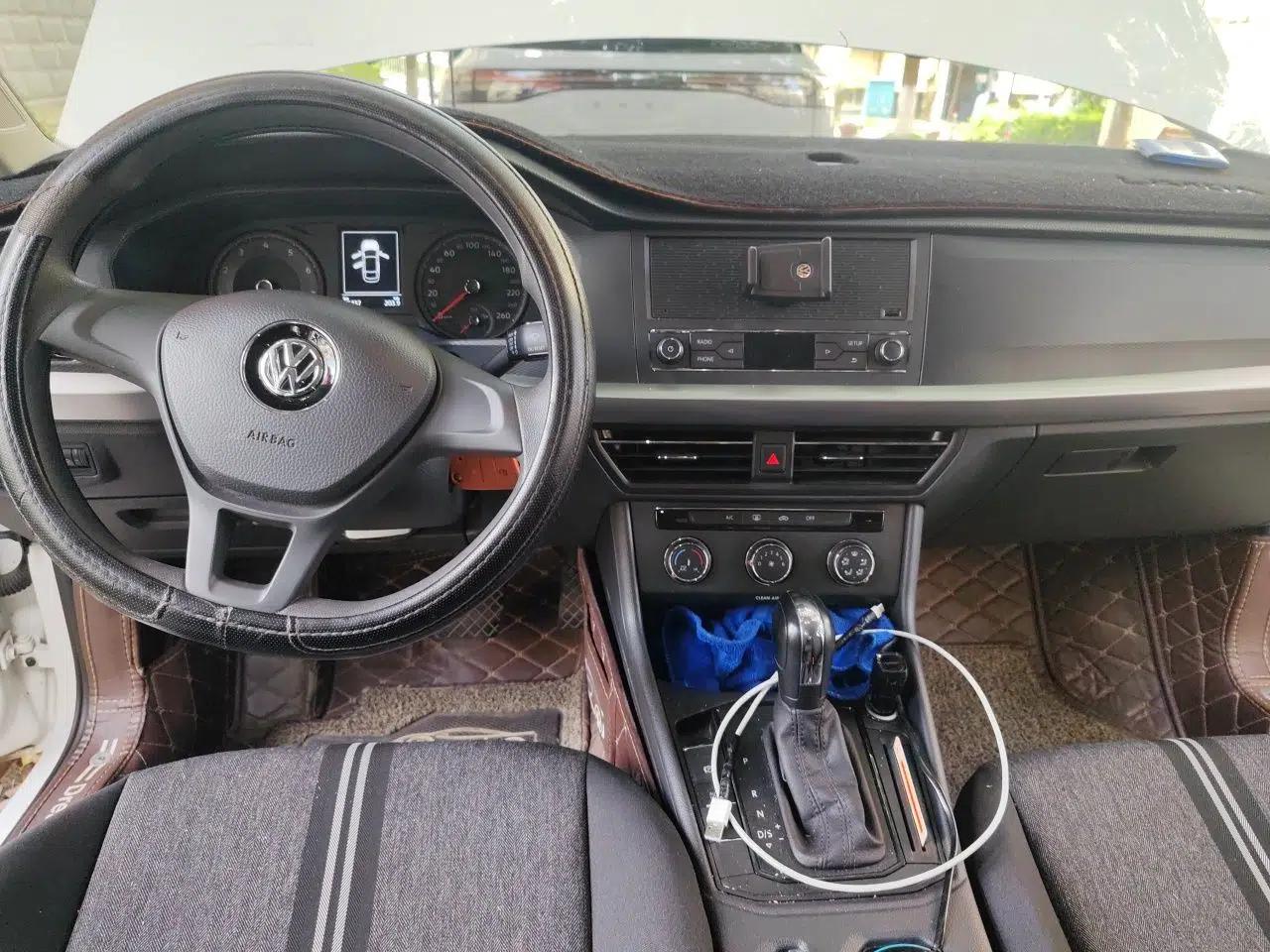 Volkswagen Lavida 2019 1.5L Automatic Fashion Edition China VI — миниатюра 9