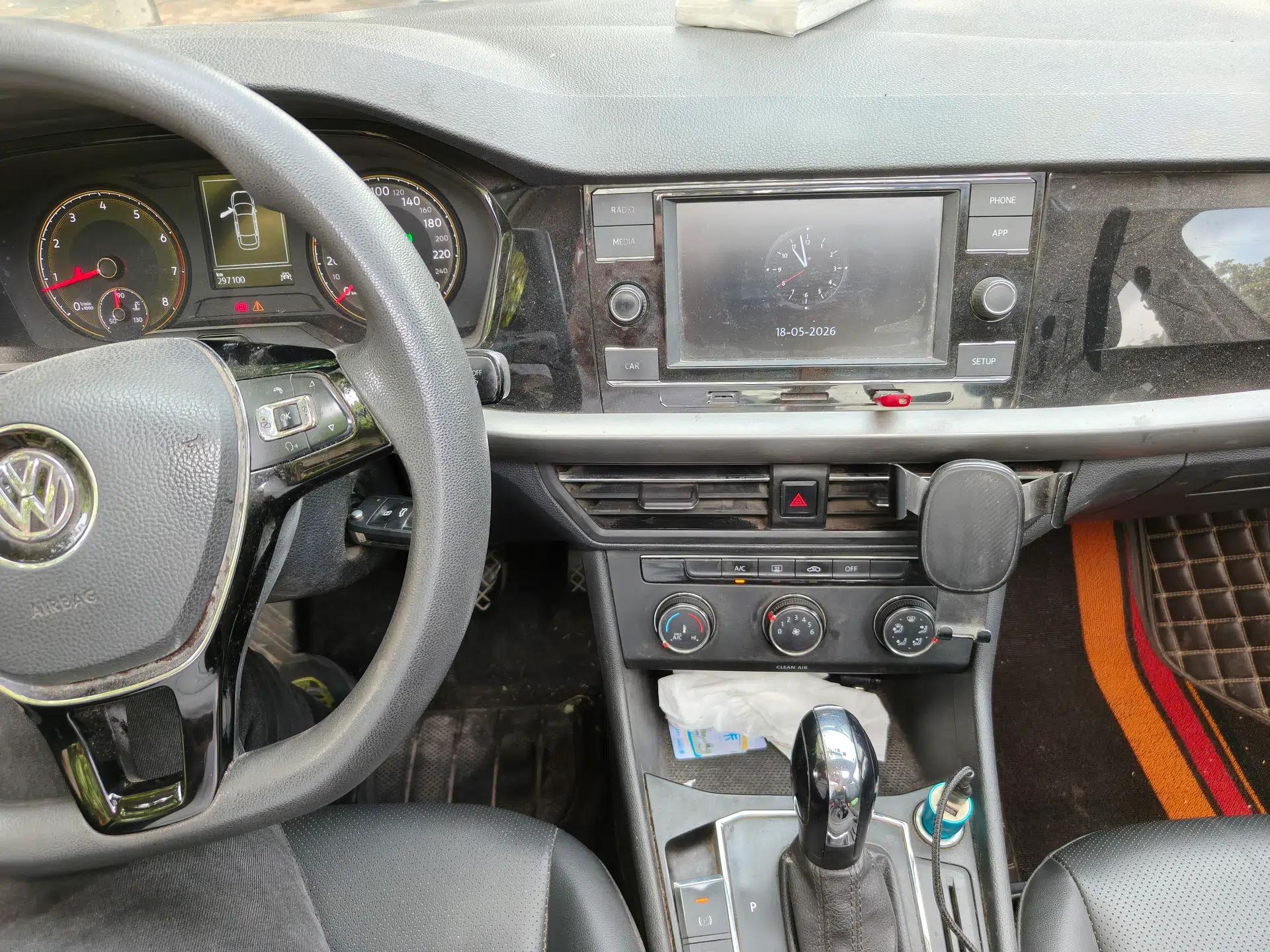 Volkswagen Lavida 2018 1.5L Automatic Comfort Edition China V Standard — миниатюра 13