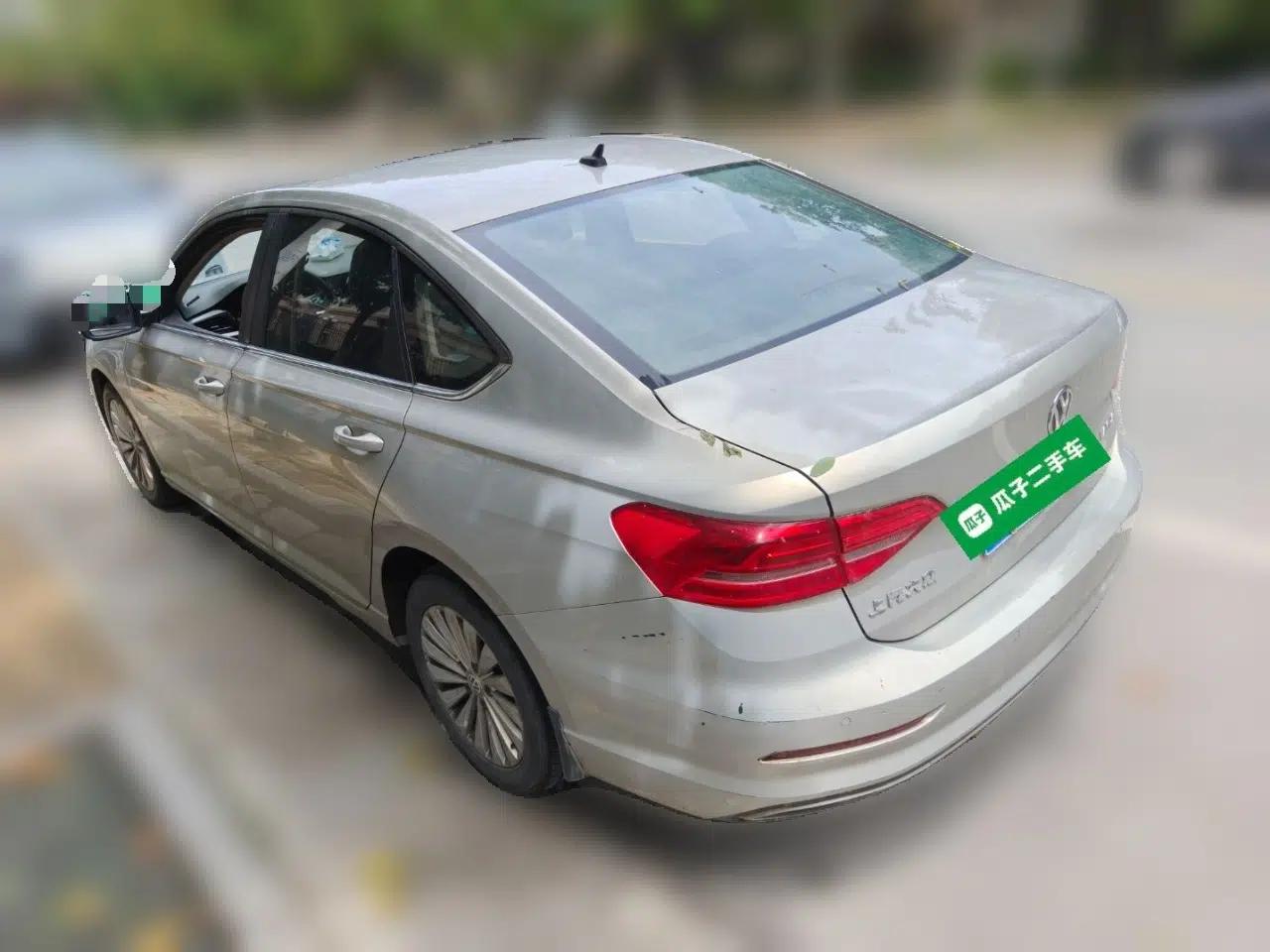 Volkswagen Lavida 2018 1.5L Automatic Comfort Edition China V Standard — миниатюра 4