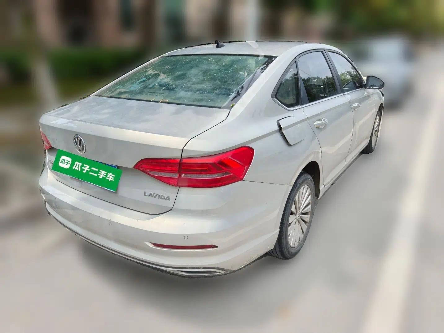 Volkswagen Lavida 2018 1.5L Automatic Comfort Edition China V Standard — миниатюра 6