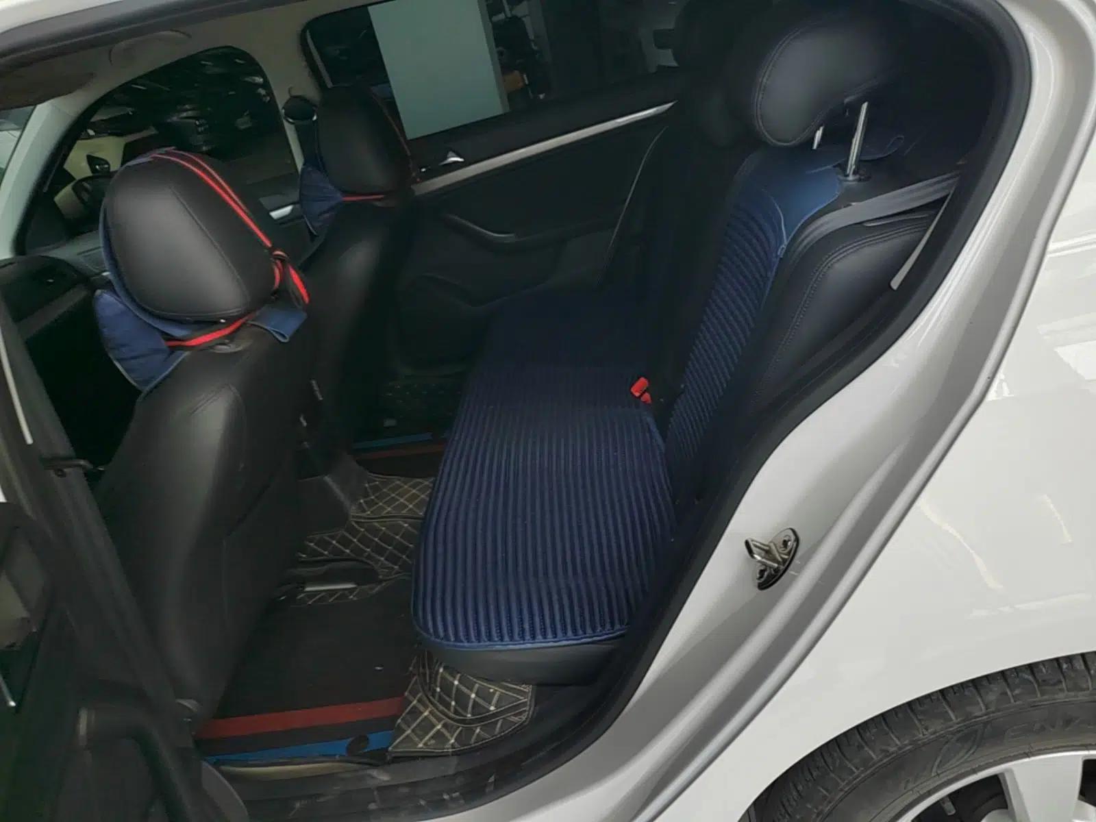 Volkswagen Lavida 2019 Lavida Start 1.5L Automatic Trendy Version China VI Standard — миниатюра 20