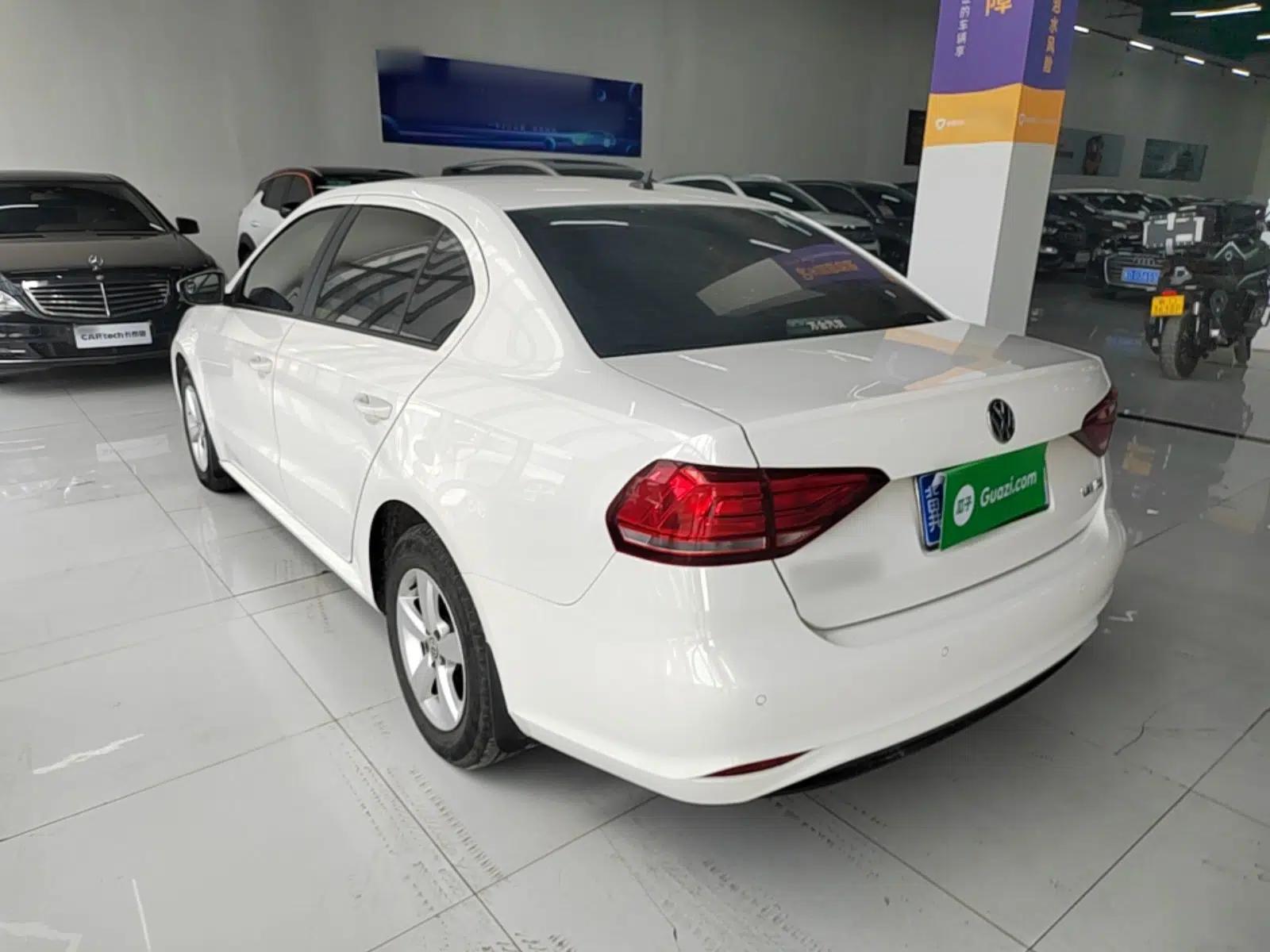 Volkswagen Lavida 2019 Lavida Start 1.5L Automatic Trendy Version China VI Standard — миниатюра 4