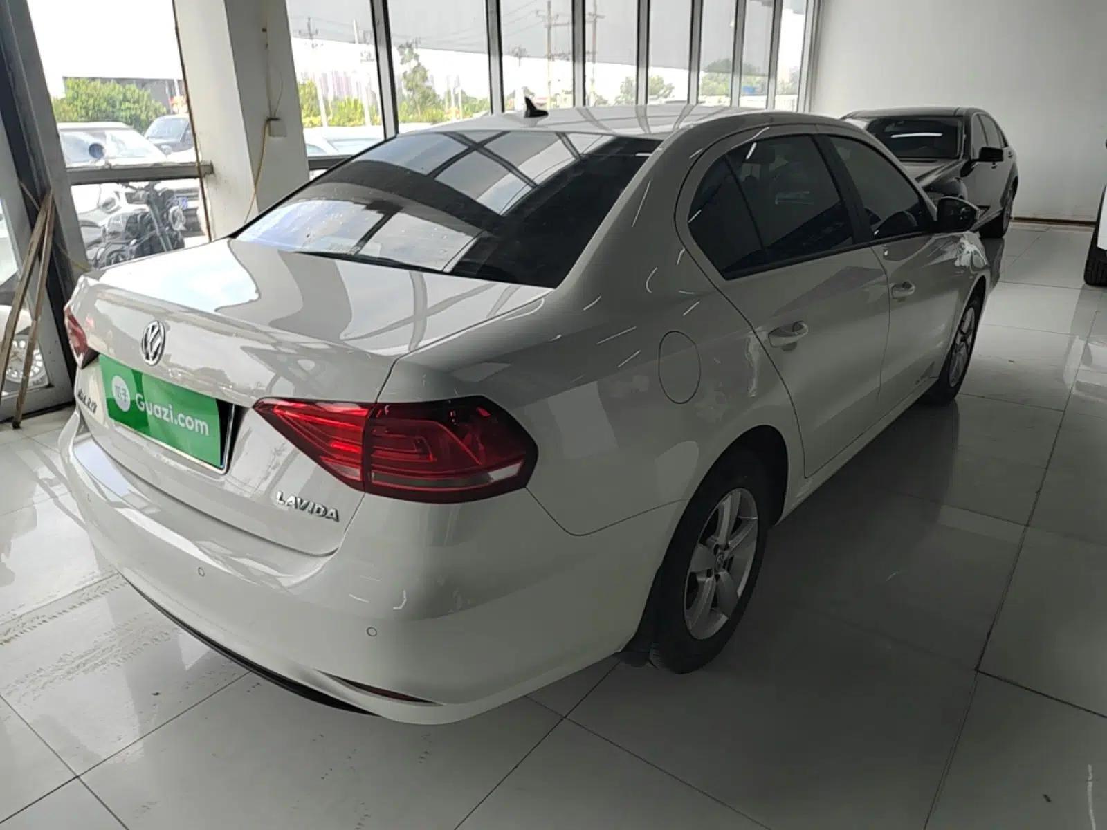 Volkswagen Lavida 2019 Lavida Start 1.5L Automatic Trendy Version China VI Standard — миниатюра 6