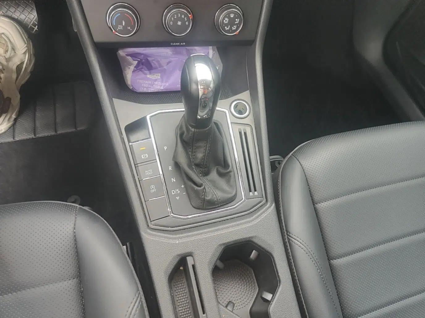 Volkswagen Lavida 2019 1.5L Automatic Comfort Edition China VI Standard — миниатюра 16
