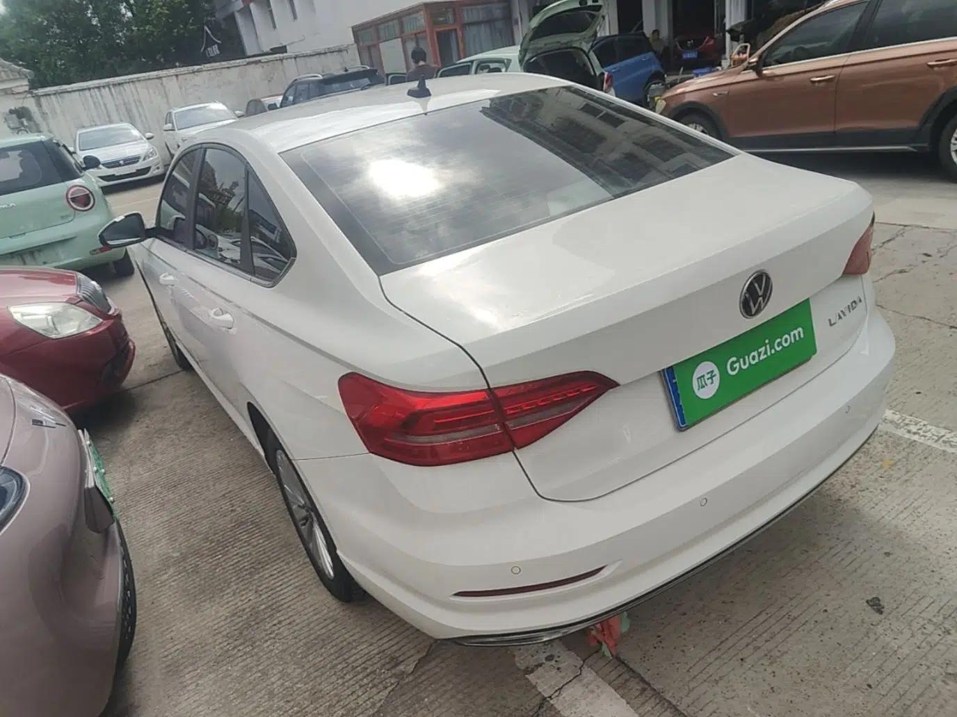 Volkswagen Lavida 2019 1.5L Automatic Comfort Edition China VI Standard — миниатюра 4