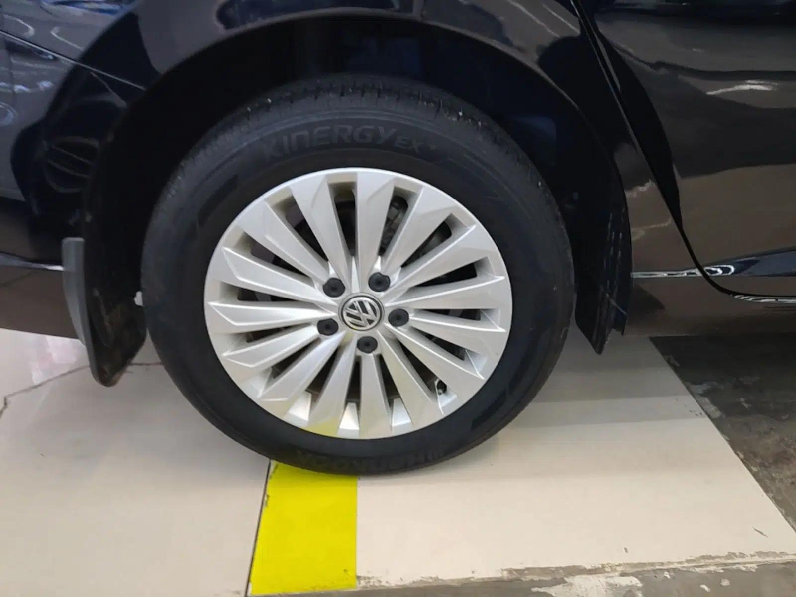 Volkswagen Lavida 2019 1.5L Automatic Comfort Edition China VI Standard — миниатюра 11