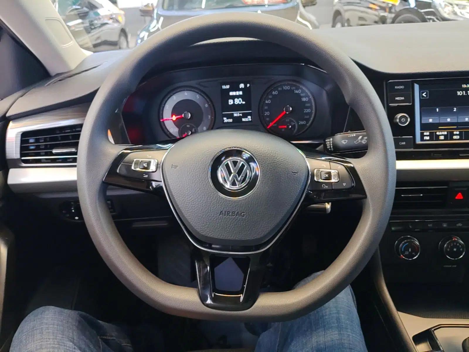 Volkswagen Lavida 2019 1.5L Automatic Comfort Edition China VI Standard — миниатюра 13