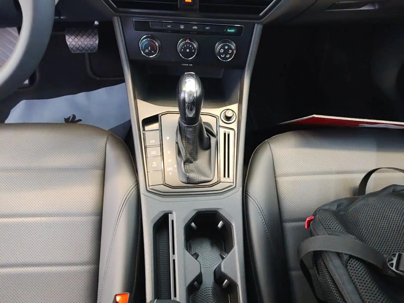 Volkswagen Lavida 2019 1.5L Automatic Comfort Edition China VI Standard — миниатюра 16