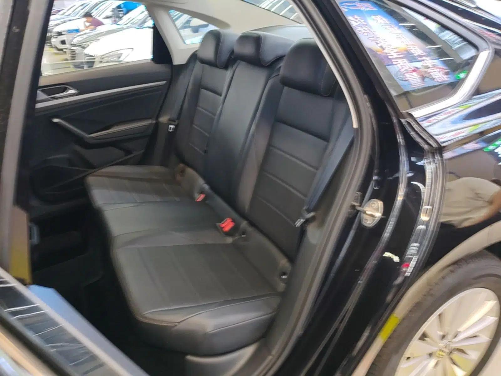 Volkswagen Lavida 2019 1.5L Automatic Comfort Edition China VI Standard — миниатюра 20
