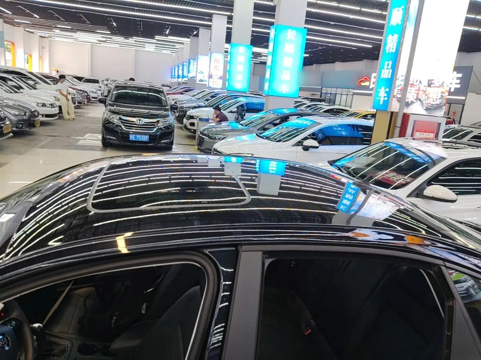 Volkswagen Lavida 2019 1.5L Automatic Comfort Edition China VI Standard — миниатюра 7