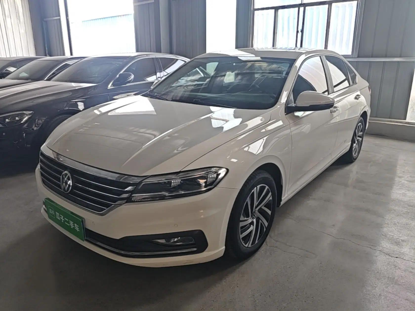 Volkswagen Lavida 2022 1.5L Automatic Comfort Edition — миниатюра 1