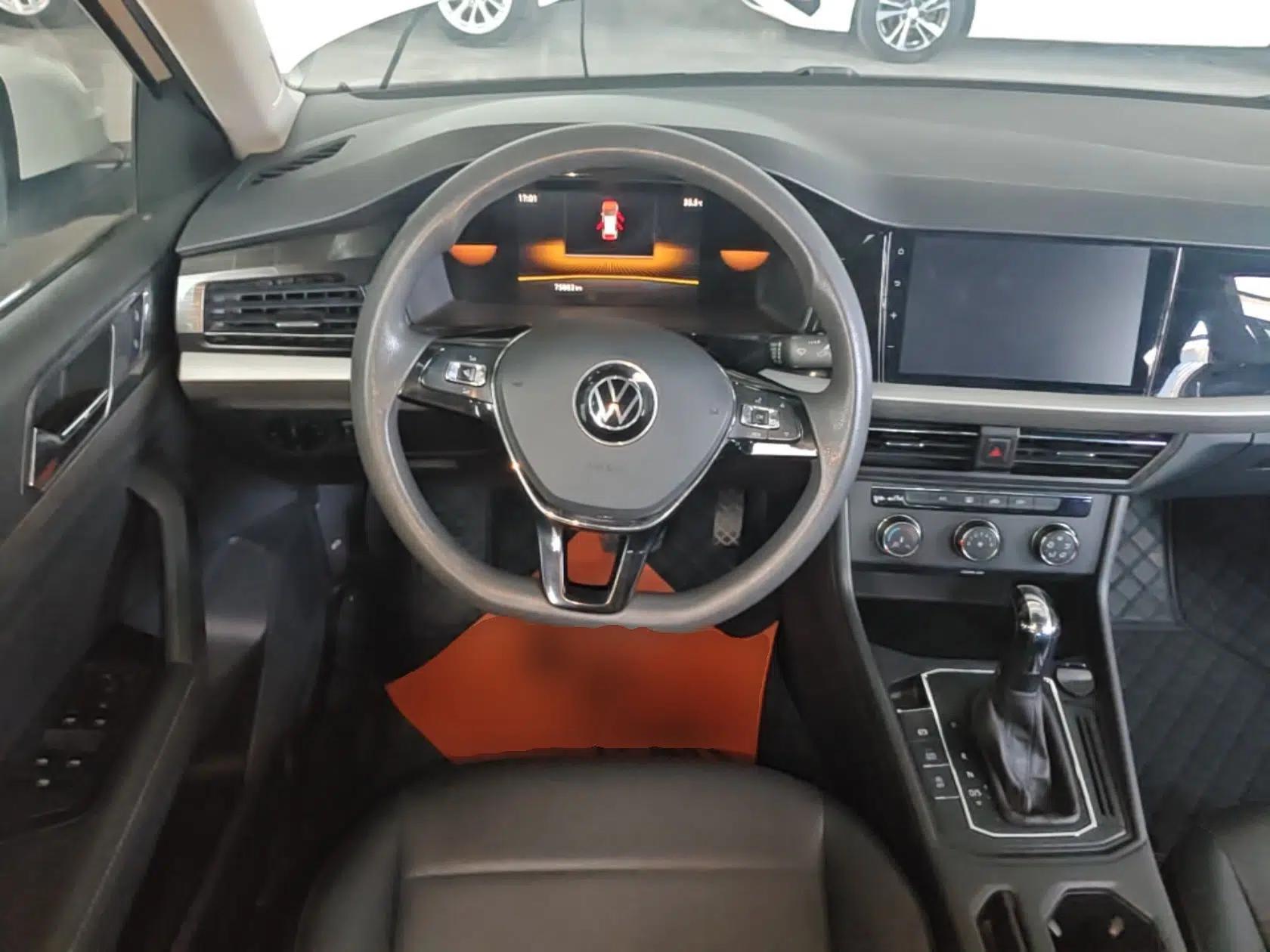 Volkswagen Lavida 2022 1.5L Automatic Comfort Edition — миниатюра 13