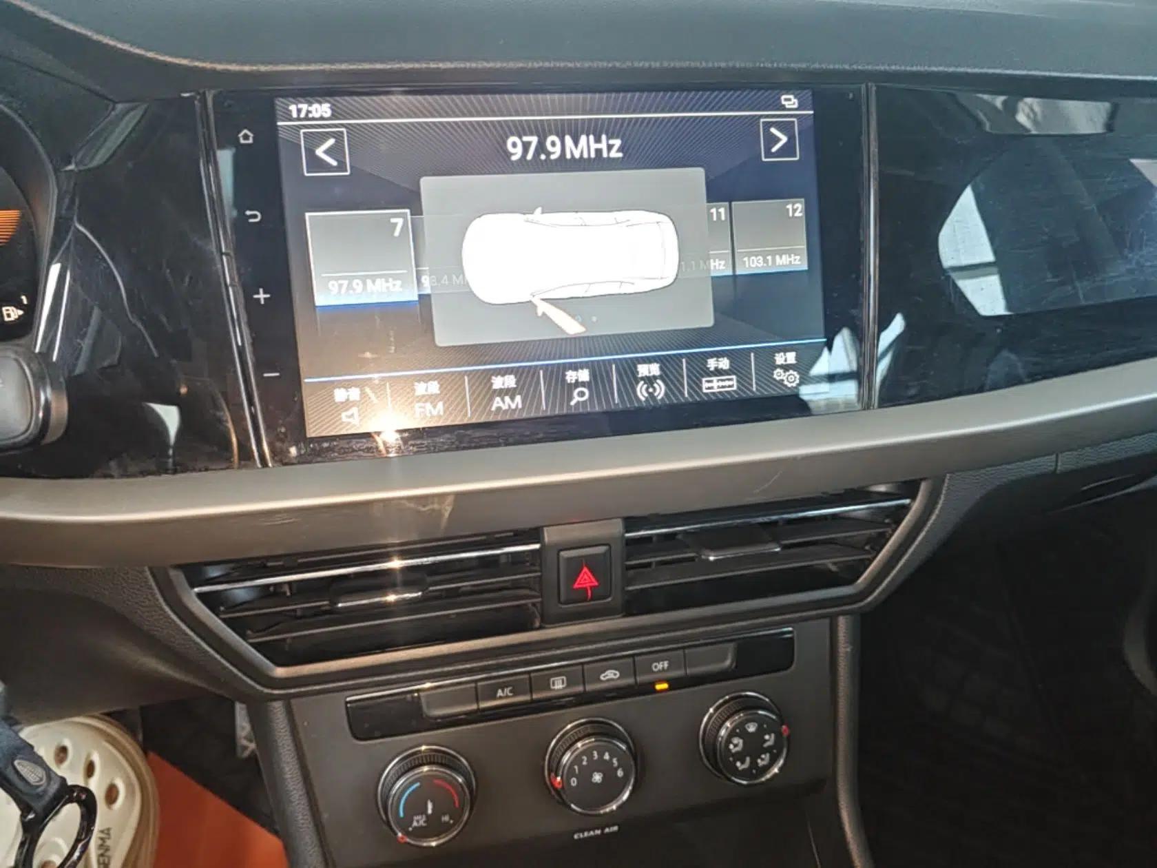 Volkswagen Lavida 2022 1.5L Automatic Comfort Edition — миниатюра 15