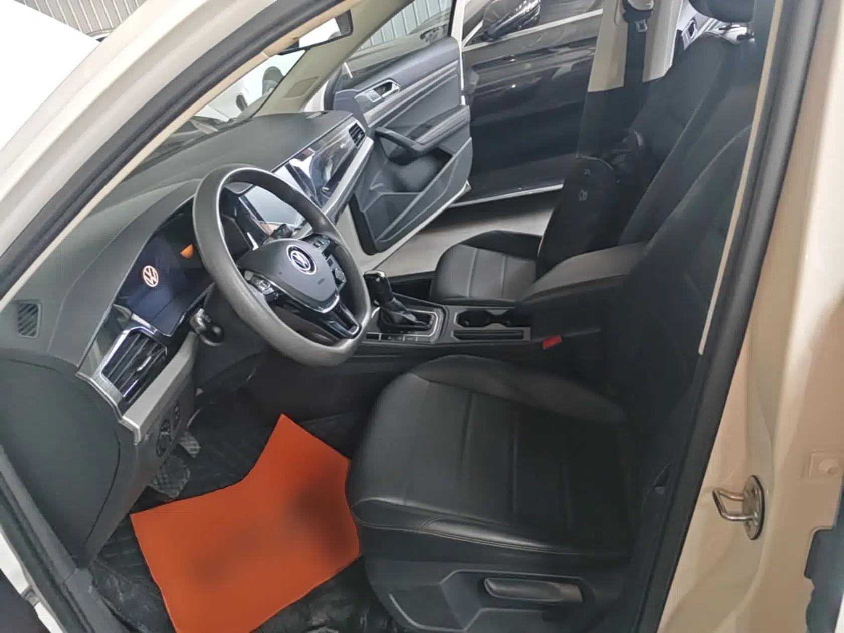 Volkswagen Lavida 2022 1.5L Automatic Comfort Edition — миниатюра 17