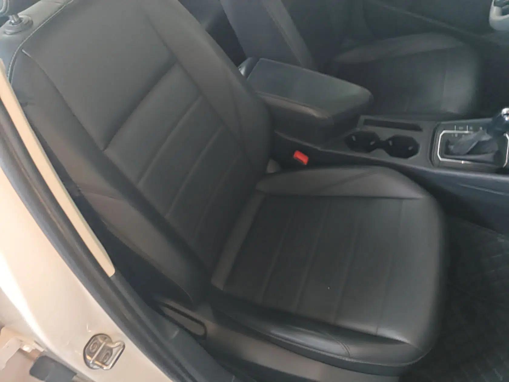 Volkswagen Lavida 2022 1.5L Automatic Comfort Edition — миниатюра 19