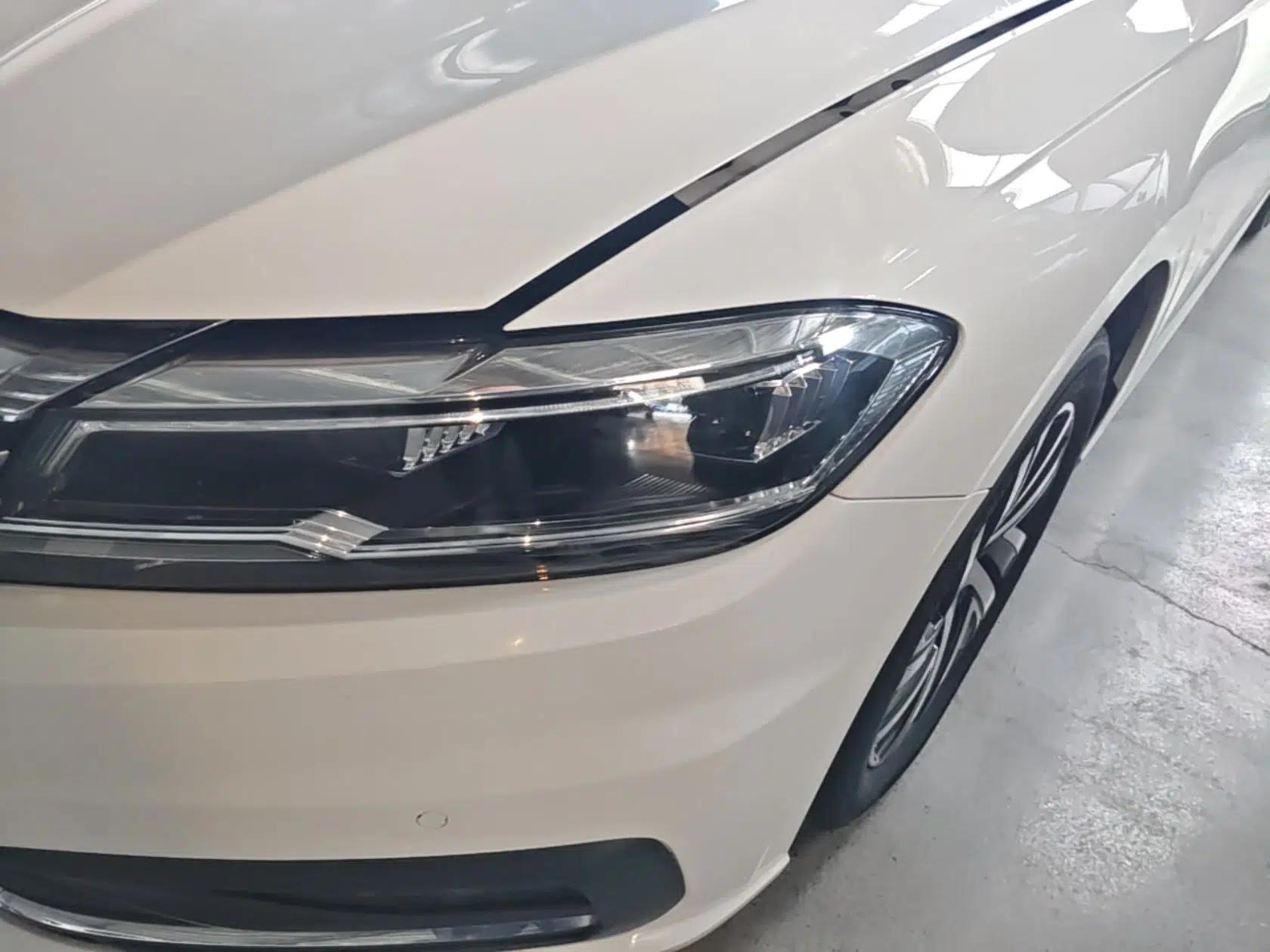 Volkswagen Lavida 2022 1.5L Automatic Comfort Edition — миниатюра 8