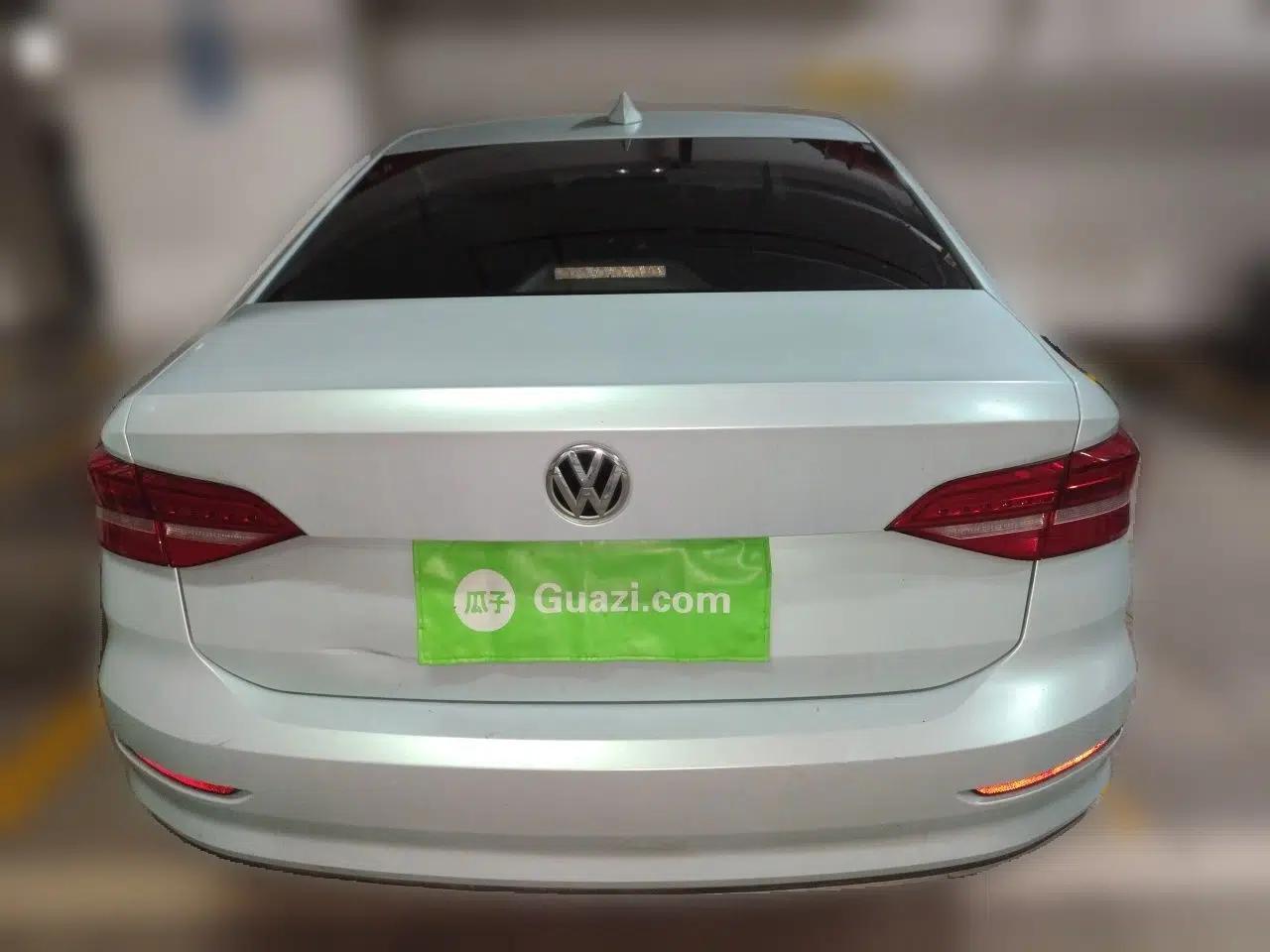 Volkswagen Lavida 2019 1.5L Automatic Comfort Edition China VI Standard — миниатюра 5