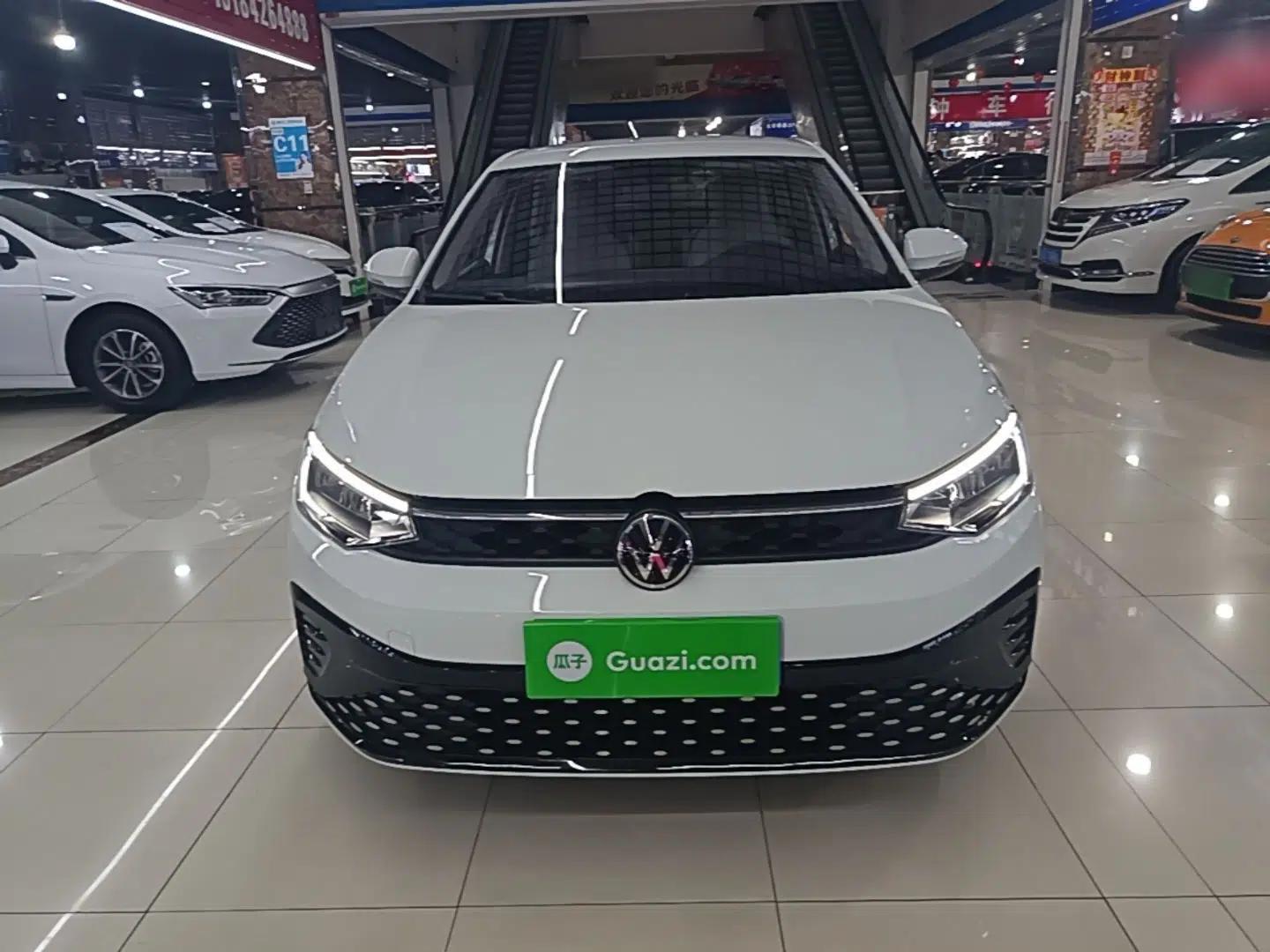 Volkswagen Lavida 2025 New Sharp 1.5L Outstanding New Edition — миниатюра 2