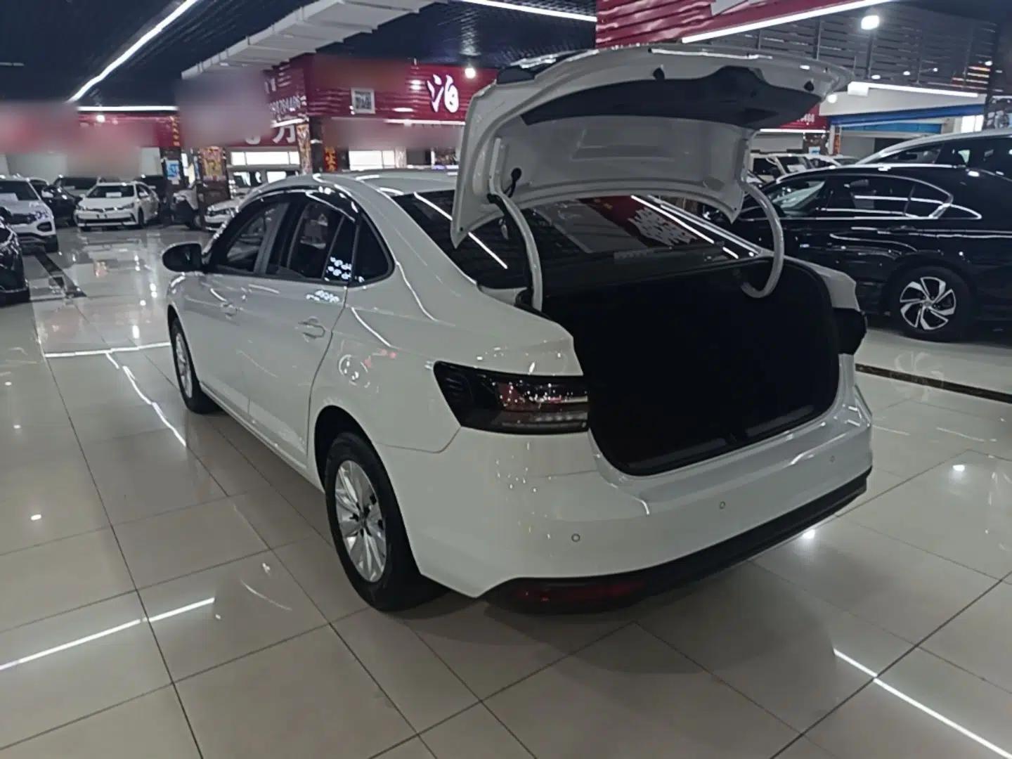 Volkswagen Lavida 2025 New Sharp 1.5L Outstanding New Edition — миниатюра 4