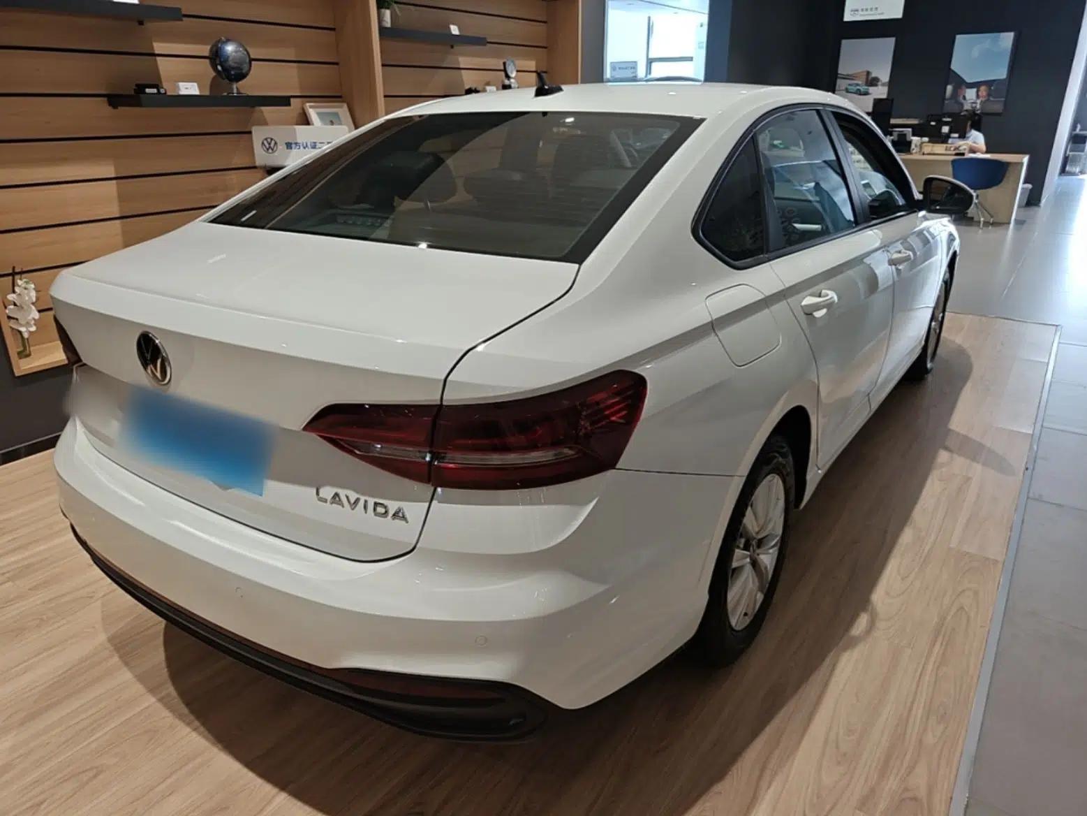 Volkswagen Lavida 2024 1.5L Automatic DeYi Edition — миниатюра 6