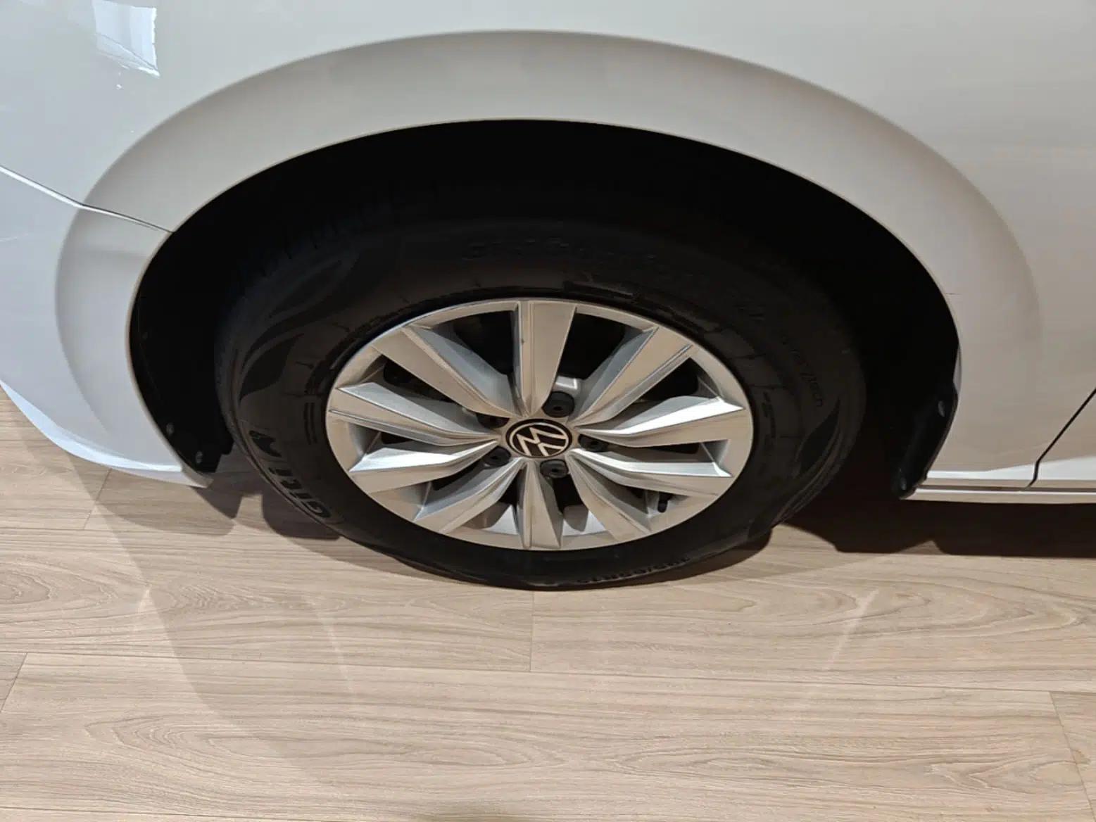 Volkswagen Lavida 2024 1.5L Automatic DeYi Edition — миниатюра 10