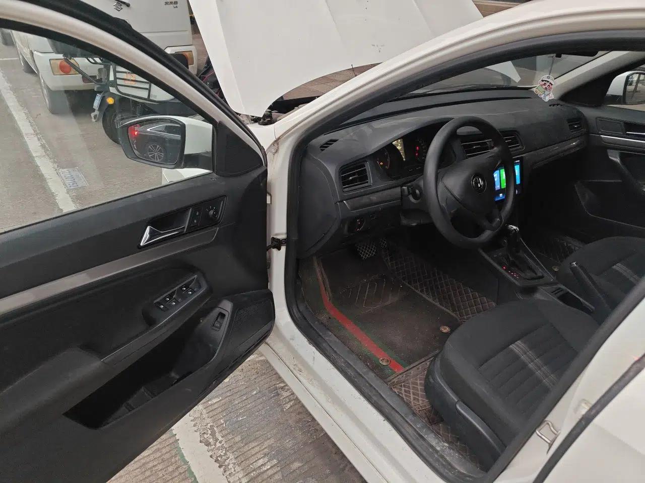 Volkswagen Lavida 2022 1.5L Automatic Fashion Edition — миниатюра 16