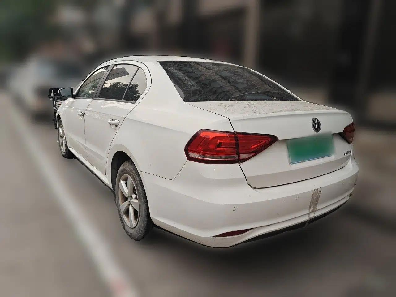Volkswagen Lavida 2022 1.5L Automatic Fashion Edition — миниатюра 4