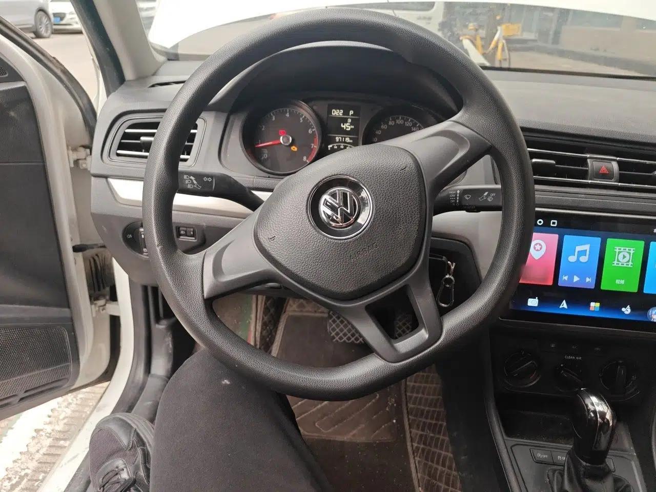 Volkswagen Lavida 2022 1.5L Automatic Fashion Edition — миниатюра 10