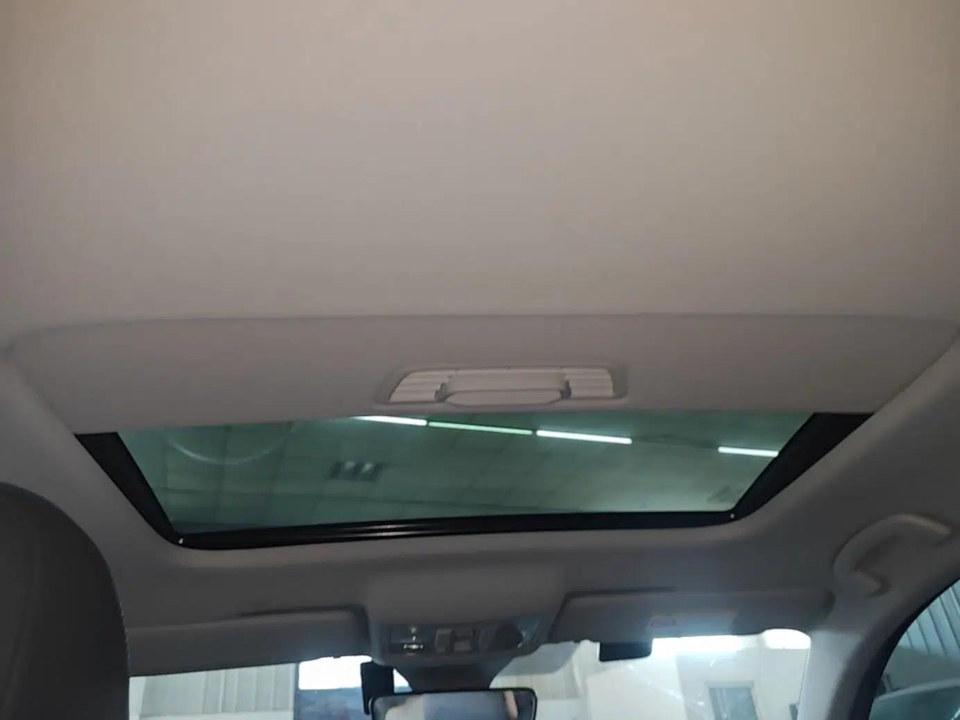 Volkswagen Lavida 2023 Revised Version 1.5L Automatic Starry Sky Edition – 5 Million Units — миниатюра 21