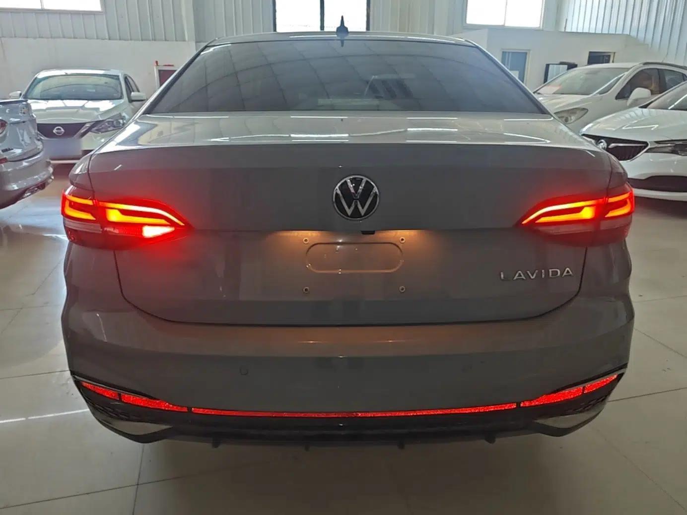 Volkswagen Lavida 2023 Revised Version 1.5L Automatic Starry Sky Edition – 5 Million Units — миниатюра 5