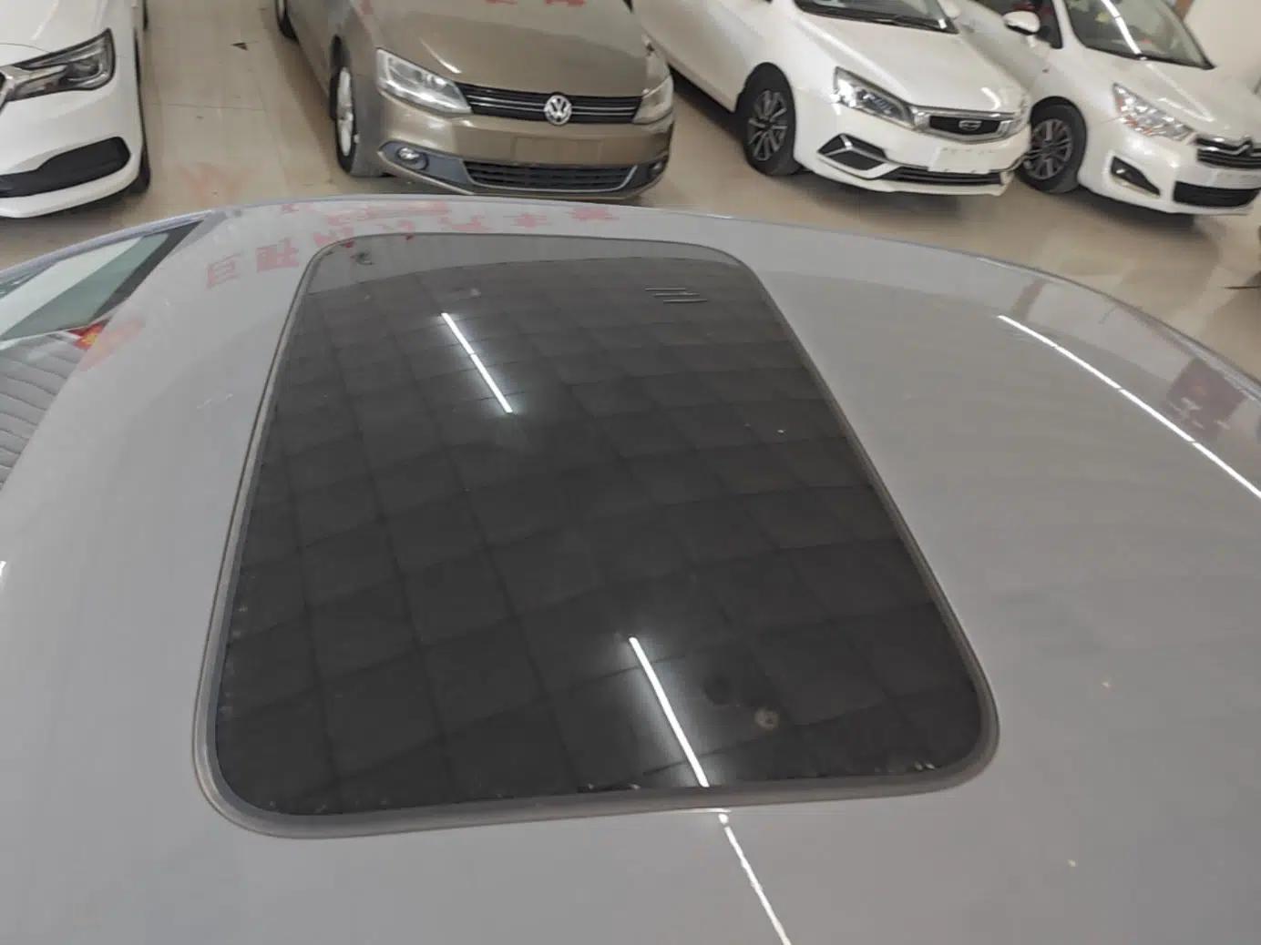 Volkswagen Lavida 2023 Revised Version 1.5L Automatic Starry Sky Edition – 5 Million Units — миниатюра 7
