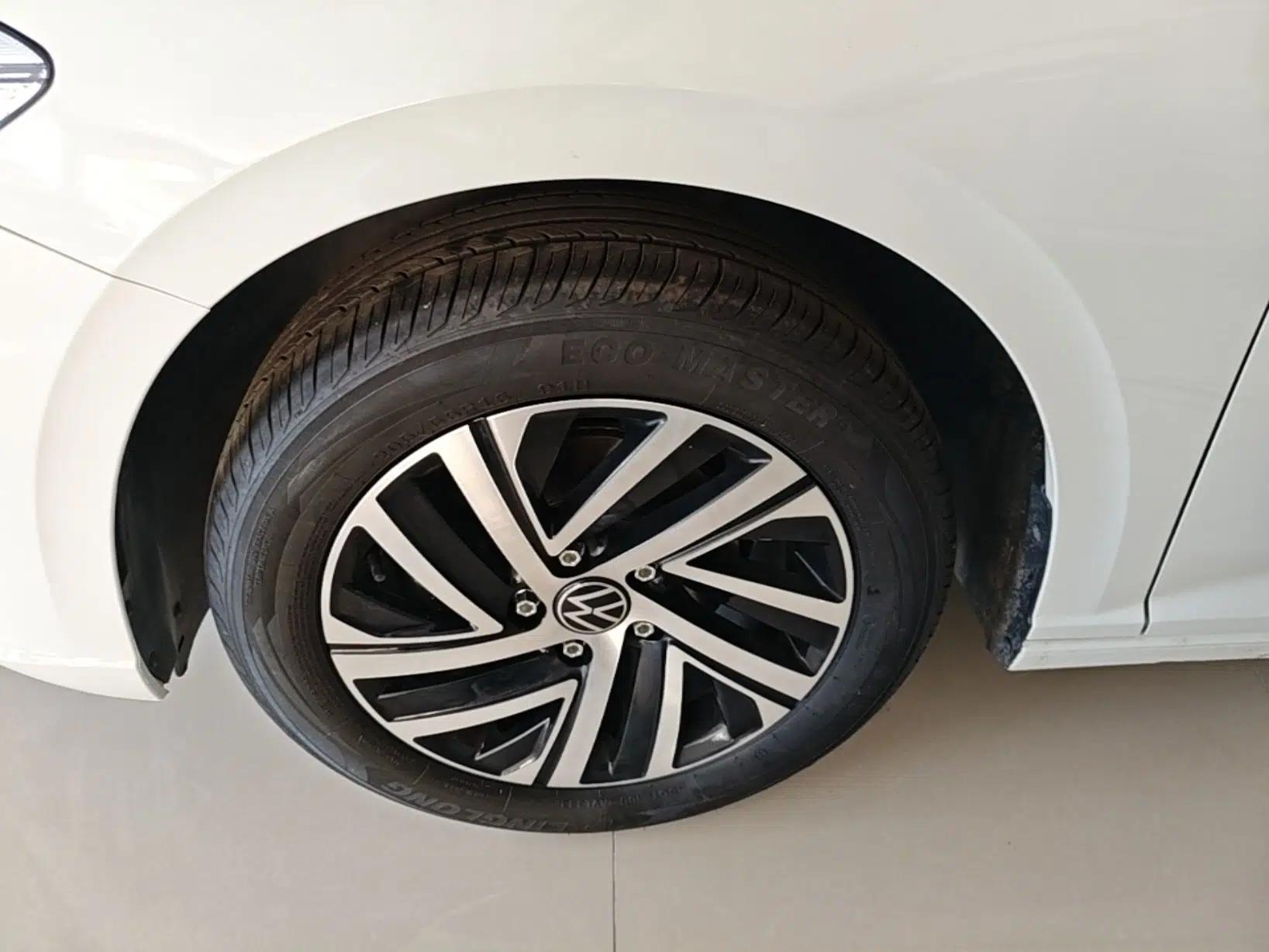 Volkswagen Lavida 2024 1.5L Automatic Starry Sky 5 Million Edition — миниатюра 10