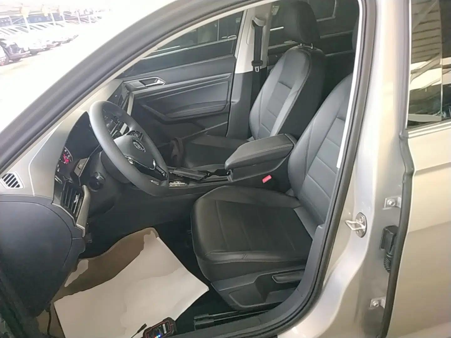 Volkswagen Lavida 2019 1.5L Automatic Comfort Edition China VI Standard — миниатюра 22