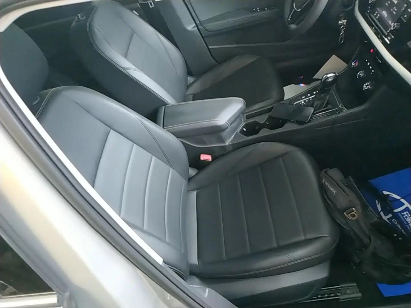 Volkswagen Lavida 2019 1.5L Automatic Comfort Edition China VI Standard — миниатюра 24