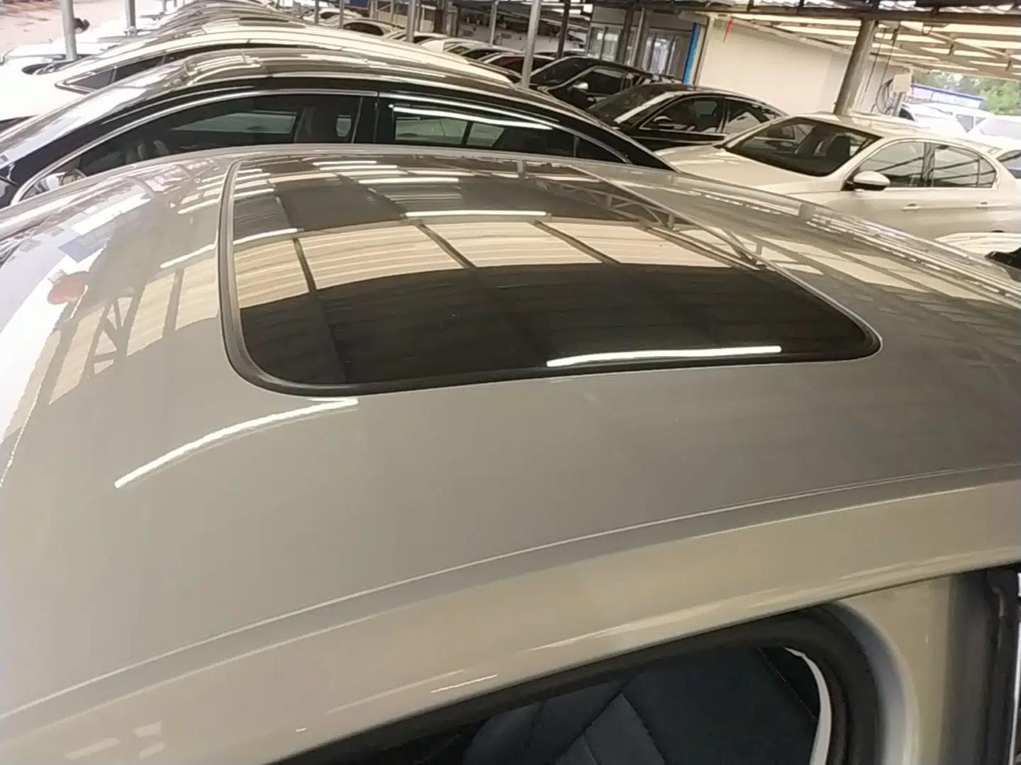 Volkswagen Lavida 2019 1.5L Automatic Comfort Edition China VI Standard — миниатюра 7