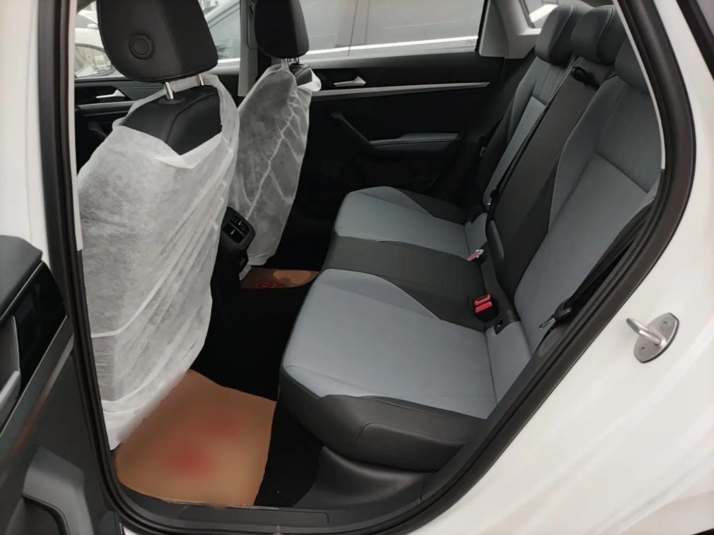 Volkswagen Lavida 2026 1.5L Automatic Starry Five-Million Edition — миниатюра 20