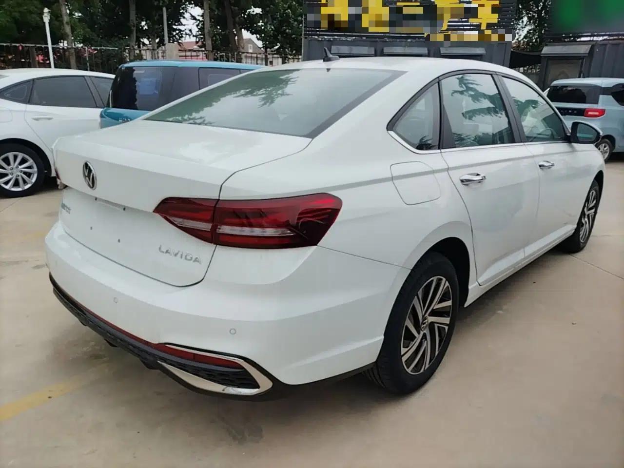 Volkswagen Lavida 2026 1.5L Automatic Starry Five-Million Edition — миниатюра 6