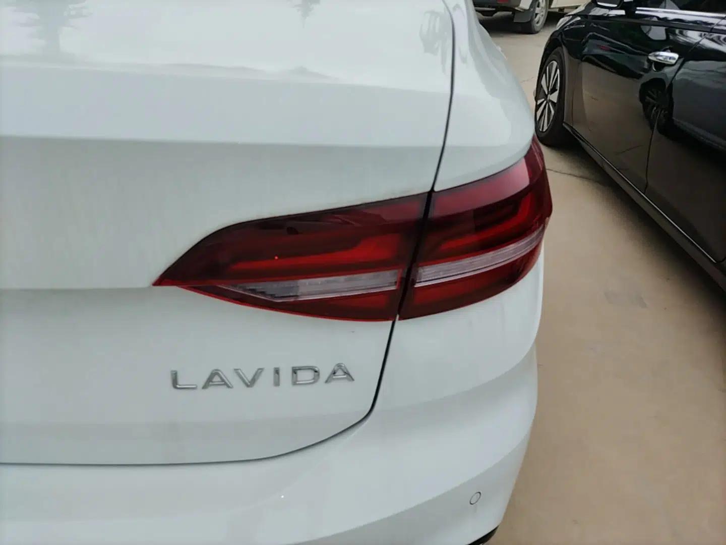 Volkswagen Lavida 2026 1.5L Automatic Starry Five-Million Edition — миниатюра 9