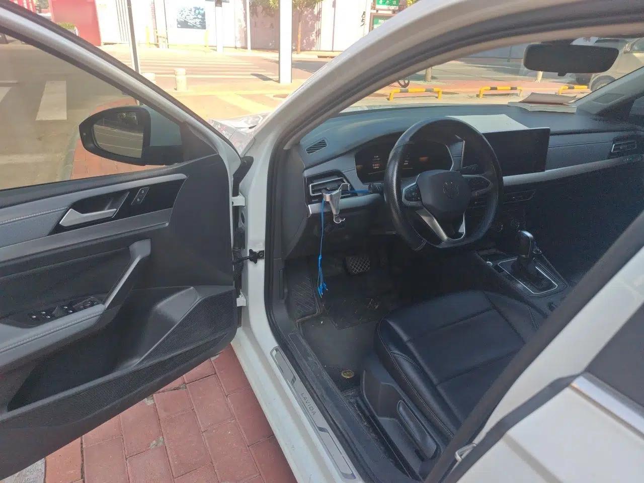 Volkswagen Lavida 2023 300TSI DSG Full-Comfort Edition — миниатюра 16