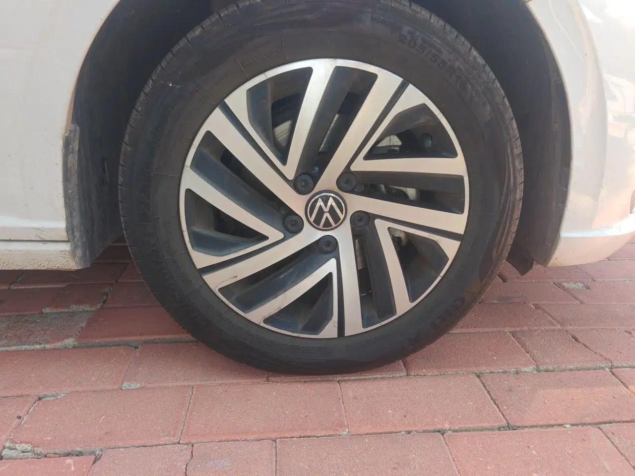 Volkswagen Lavida 2023 300TSI DSG Full-Comfort Edition — миниатюра 8
