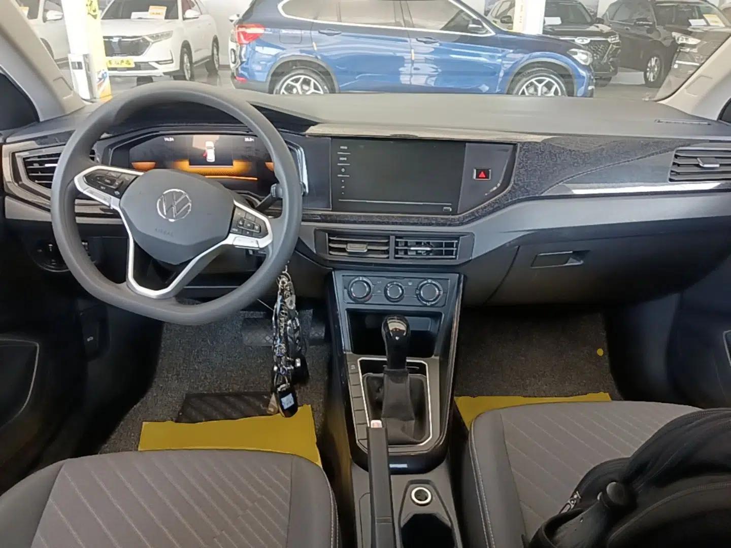 Volkswagen Lavida 2023 New Rui 1.5L Automatic New Yi Edition — миниатюра 12