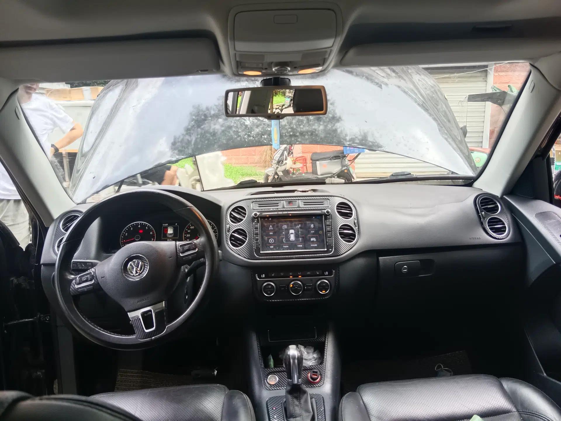 Volkswagen Tiguan 2015 1.8TSI Automatic Two-Wheel Drive Luxury Model — миниатюра 18