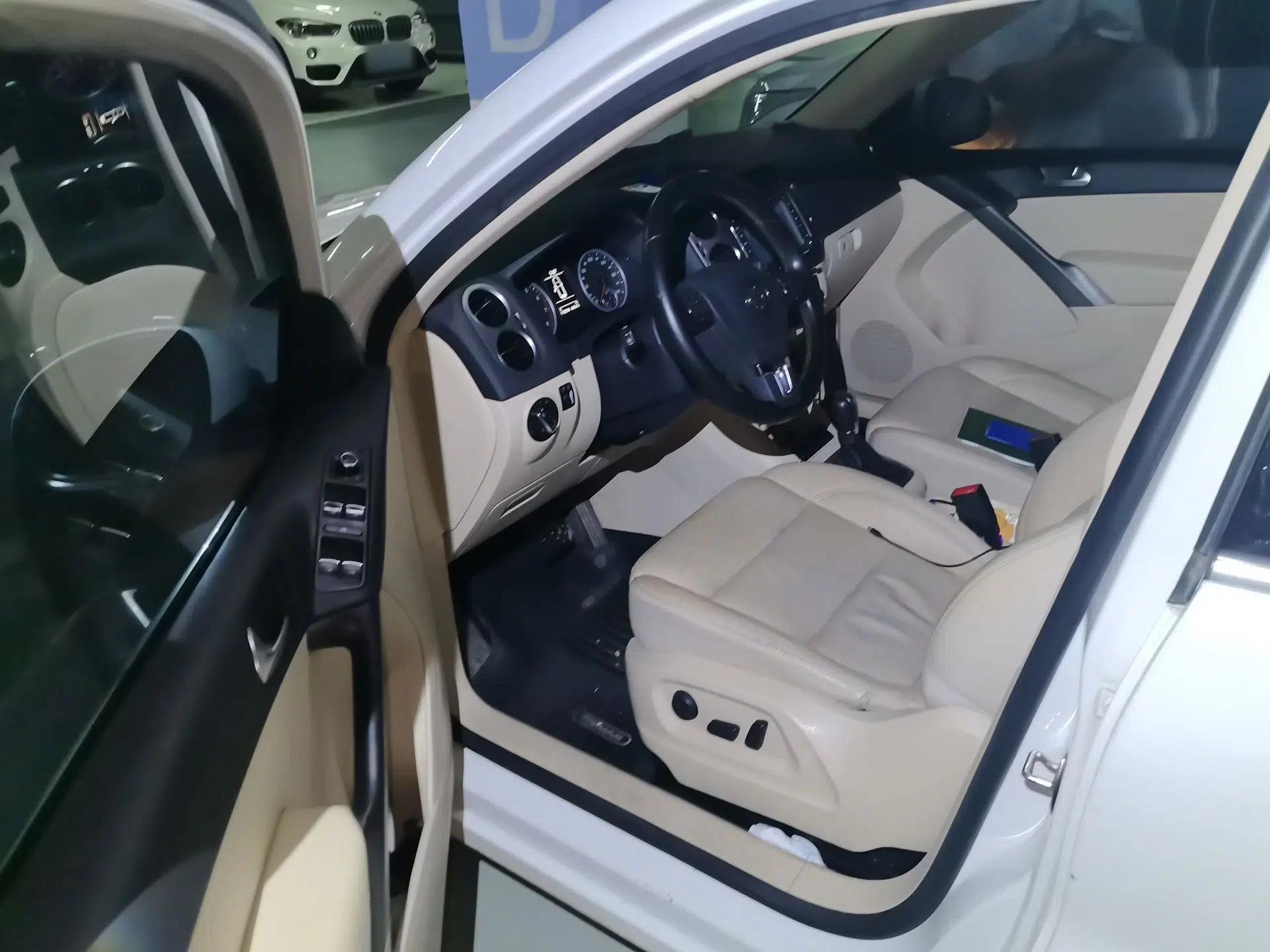Volkswagen Tiguan 2012 1.8TSI Automatic All-Wheel Drive Elite Edition — миниатюра 16