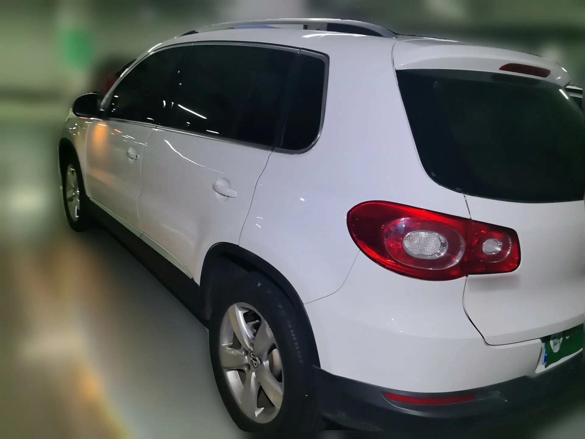 Volkswagen Tiguan 2012 1.8TSI Automatic All-Wheel Drive Elite Edition — миниатюра 4
