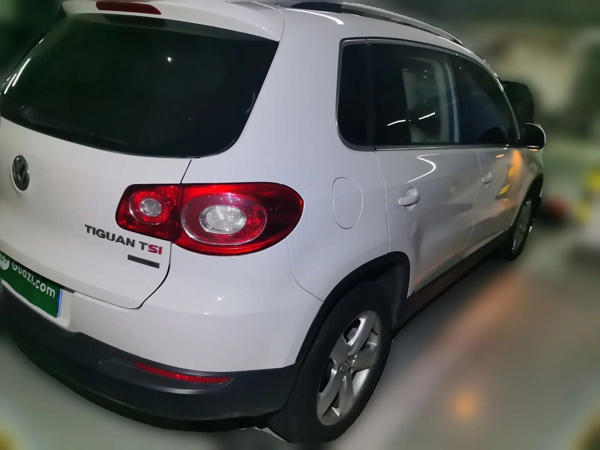 Volkswagen Tiguan 2012 1.8TSI Automatic All-Wheel Drive Elite Edition — миниатюра 6
