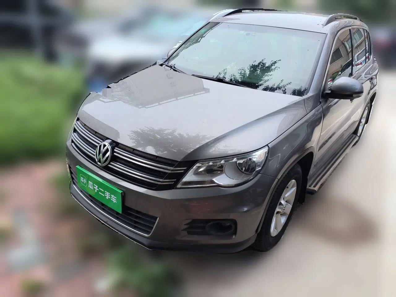 Volkswagen Tiguan 2010 1.8 TSI Manual Two-Wheel Drive Urban Edition — миниатюра 1