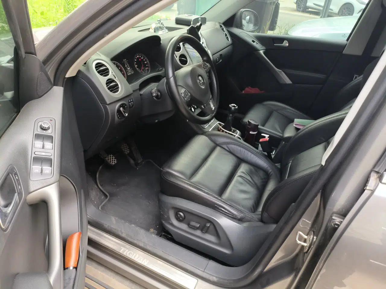 Volkswagen Tiguan 2010 1.8 TSI Manual Two-Wheel Drive Urban Edition — миниатюра 16