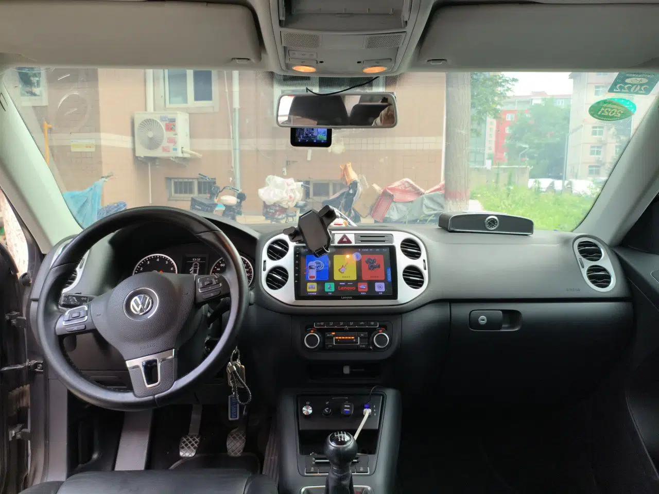 Volkswagen Tiguan 2010 1.8 TSI Manual Two-Wheel Drive Urban Edition — миниатюра 18