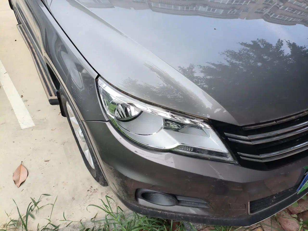 Volkswagen Tiguan 2010 1.8 TSI Manual Two-Wheel Drive Urban Edition — миниатюра 7