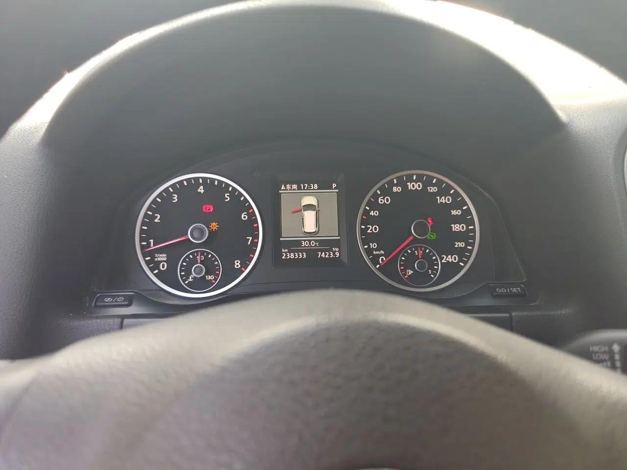 Volkswagen Tiguan 2012 2.0 TSI Comfort Edition — миниатюра 11